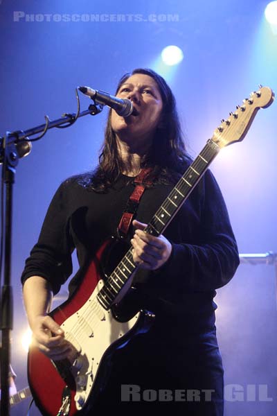 THE BREEDERS - 2008-04-18 - PARIS - La Cigale - Kim Deal